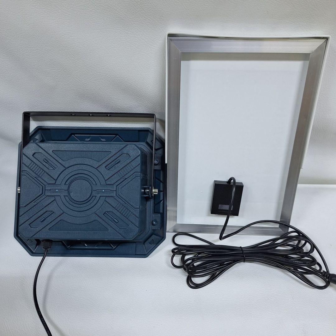 Reflector Solar Portátil 200W con Panel y Control Remoto IP65 para Emergencias y Exteriores