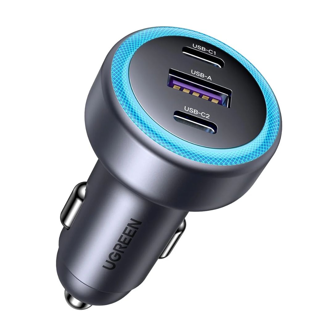 Cargador para Auto UGREEN 30W 3 Puertos 2 USB-C USB-A Carga Rápida PD