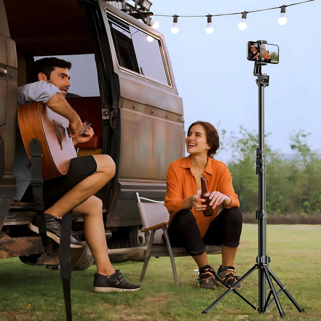 Trípode Selfie UGREEN LP680 de 1.8 m con Control Bluetooth para Celular y Streaming