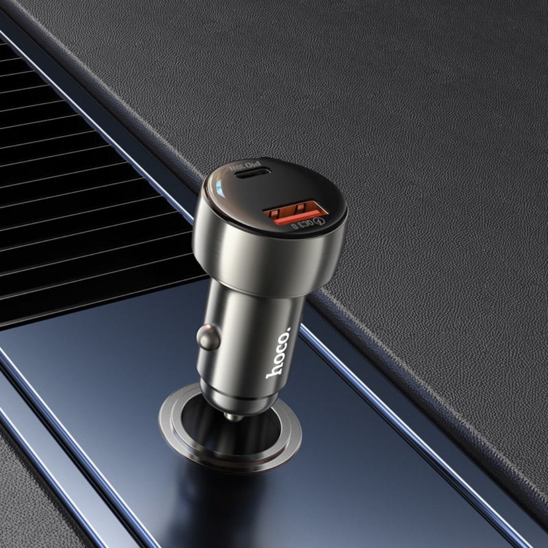 Cargador para Auto Hoco Z50 48W USB-C PD 30W USB-A 18W con Pantalla LED